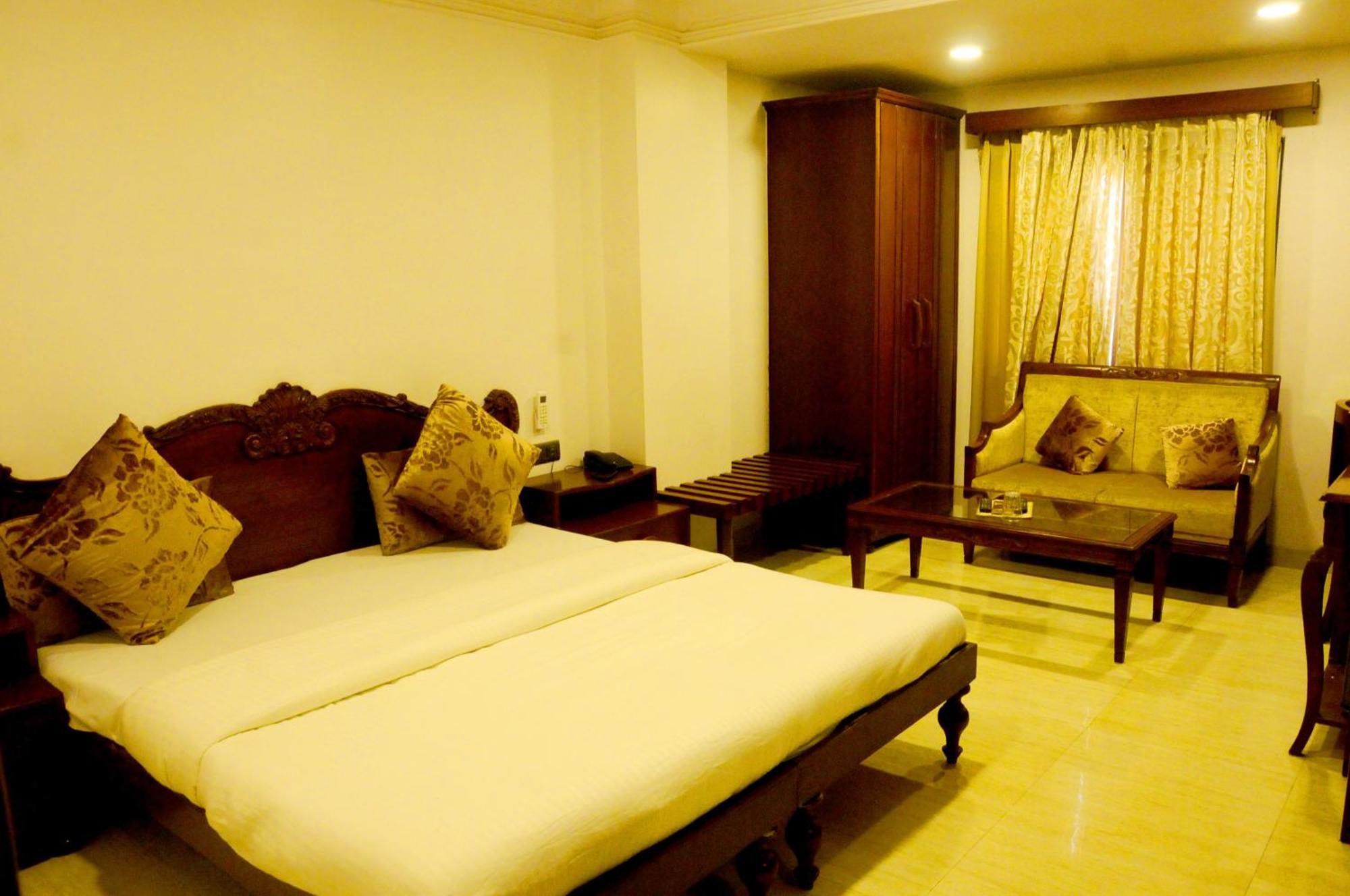 Hotel Ashray Ujjain Luaran gambar