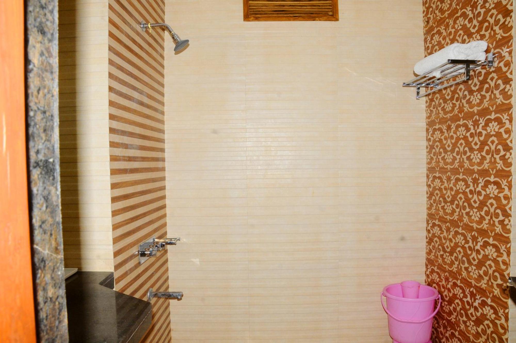 Hotel Ashray Ujjain Luaran gambar