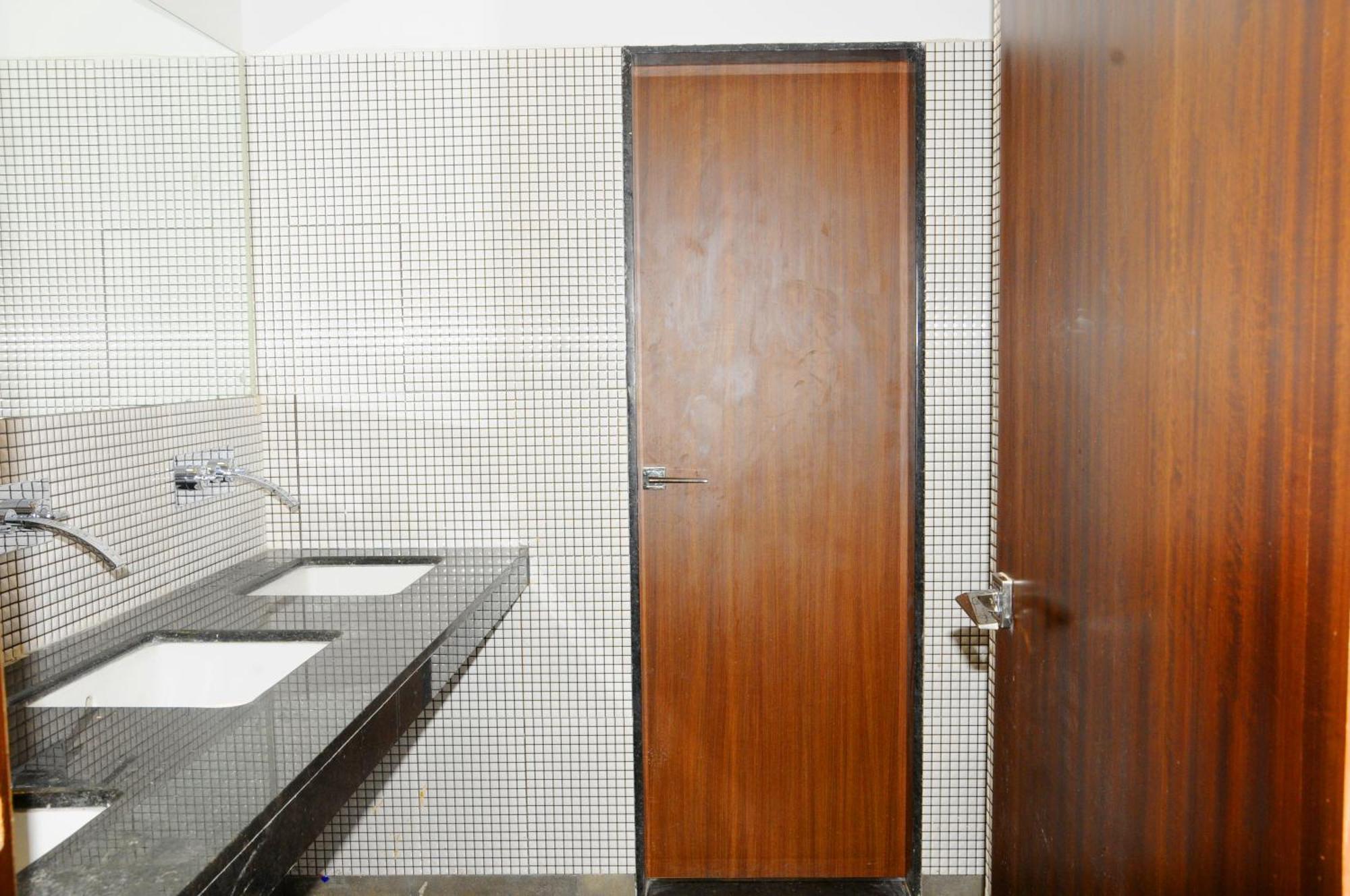 Hotel Ashray Ujjain Luaran gambar