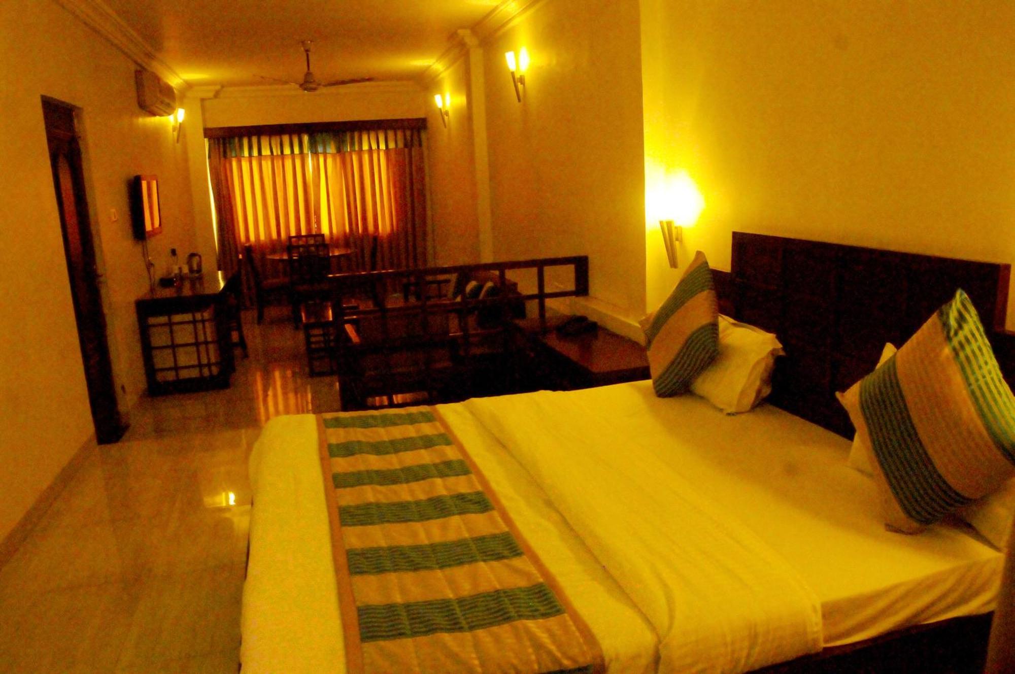 Hotel Ashray Ujjain Luaran gambar